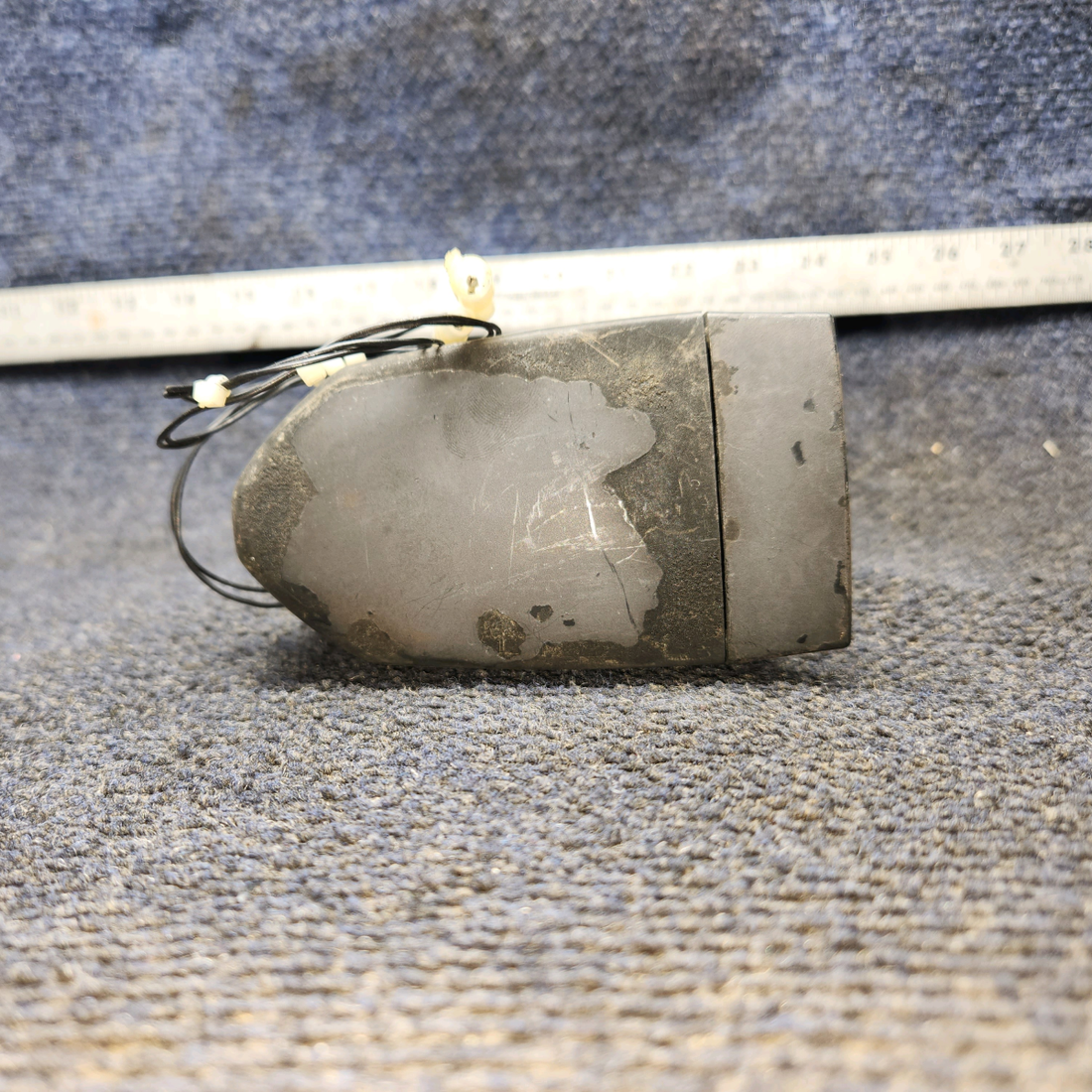 Used aircraft parts for sale, C6605O1-0102 Cessna 172RG Cessna Compas Botton Mount