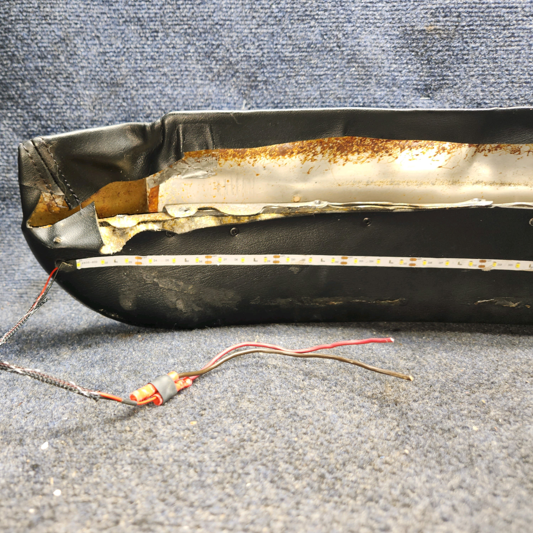 Used aircraft parts for sale, 99952-000 Piper PA28-161 Glareshield