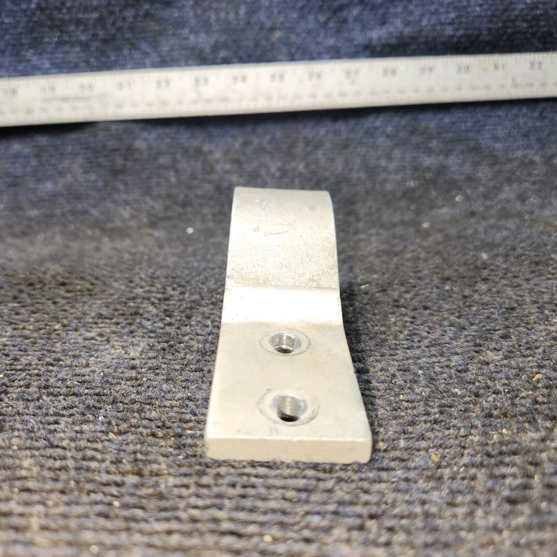 Used aircraft parts for sale, 0711102 Cessna 172F Baggage Door Hinge Assembly