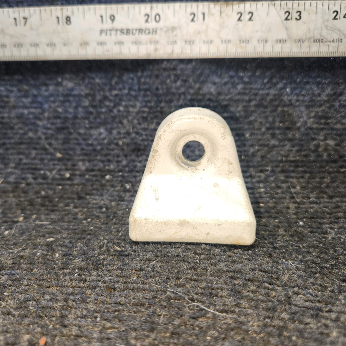 Used aircraft parts for sale, 0415010-1 cessna 172N Shoulder Harness Attach Cover
