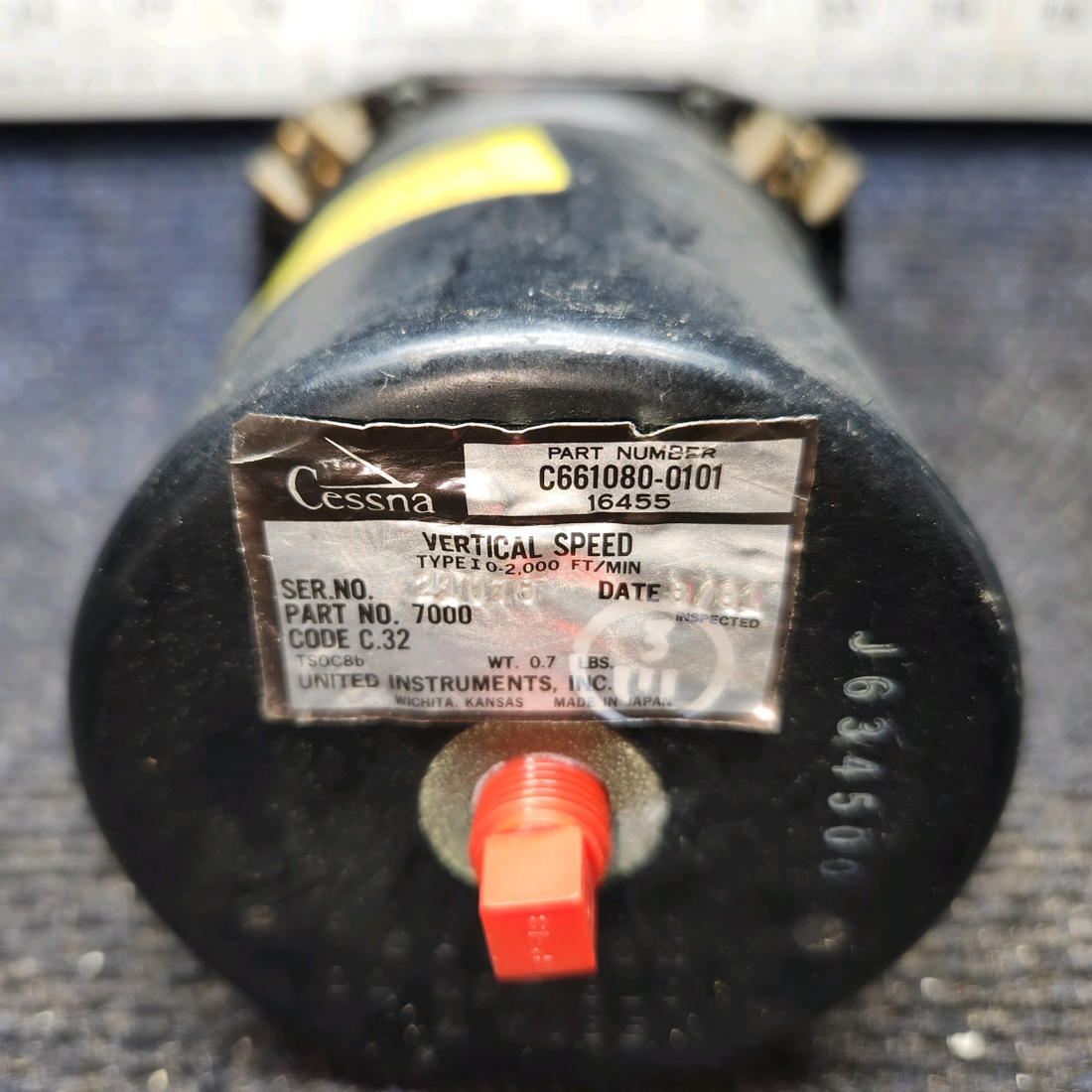 Used aircraft parts for sale, C661080-0101 United Instruments Cessna 172 Vertical Speed Indicator