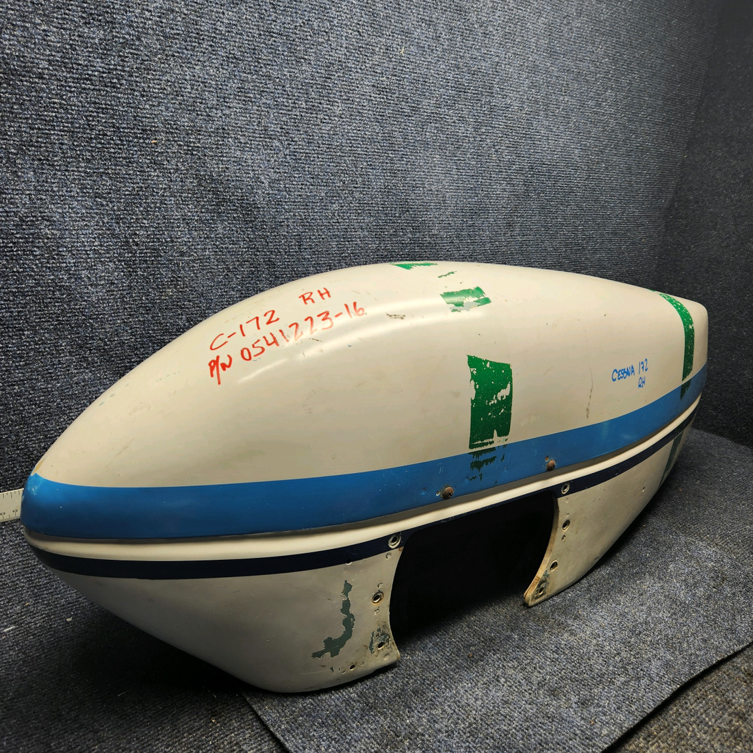 Used aircraft parts for sale, 0541223-16 Cessna  [part_model] WHEEL PANT ASSEMBLY RH W/ DOOR