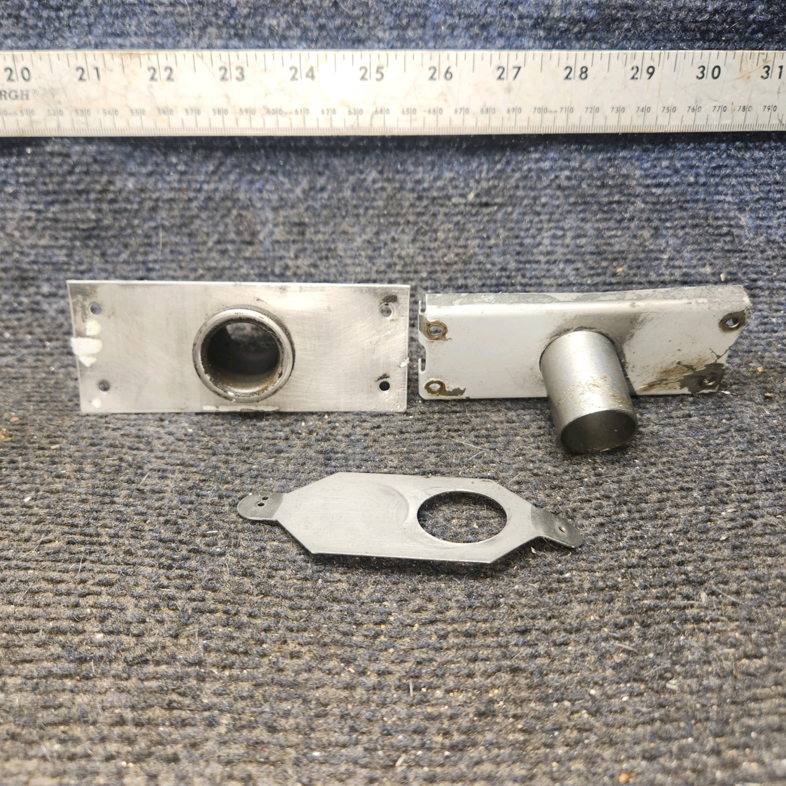 Used aircraft parts for sale, 69273-000, 67705-000, 69279-0, 69274-000 piper PA-28-181 Defroster Valve Assembly