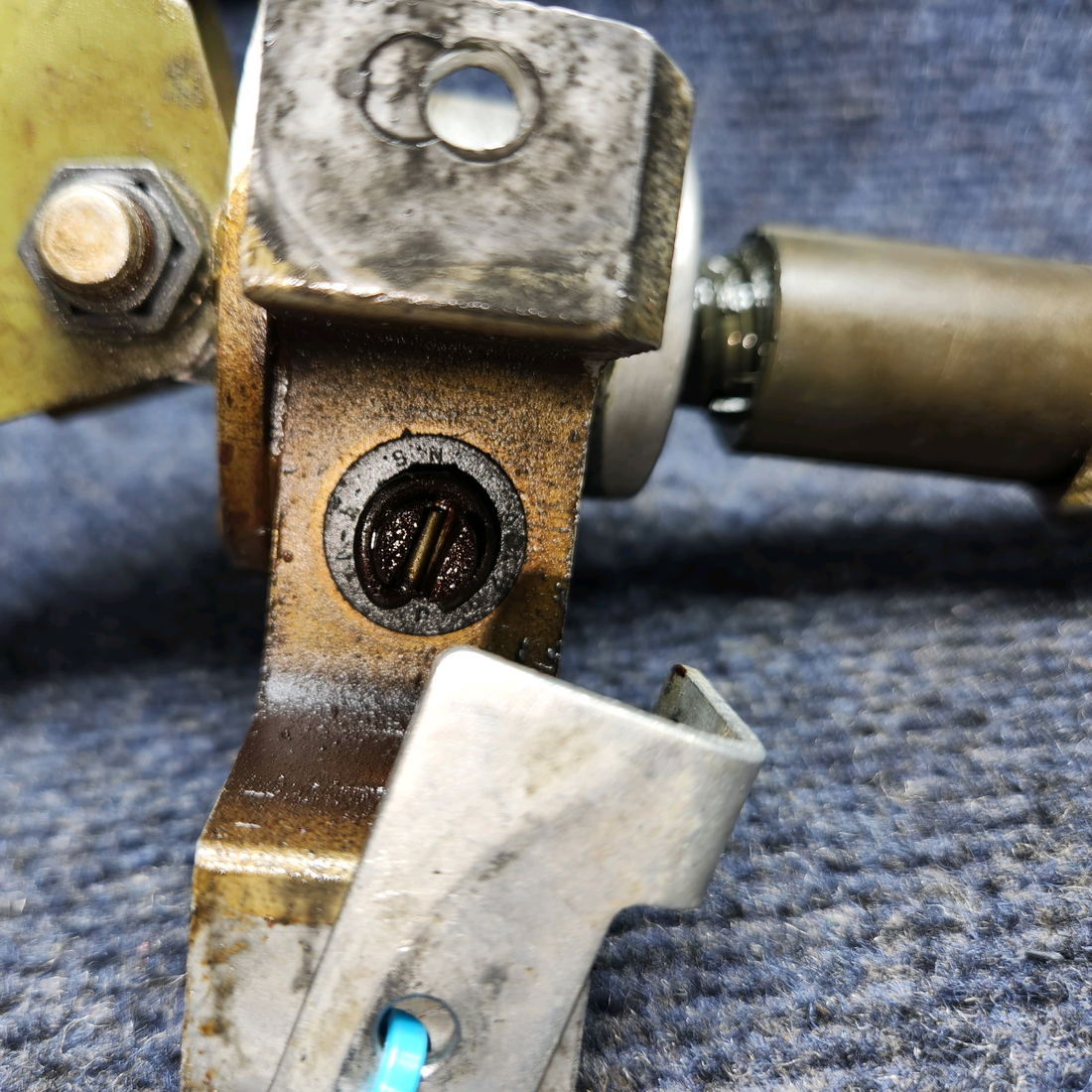 Used aircraft parts for sale, SK150-41 CESSNA 172K FLAP ACTUATOR