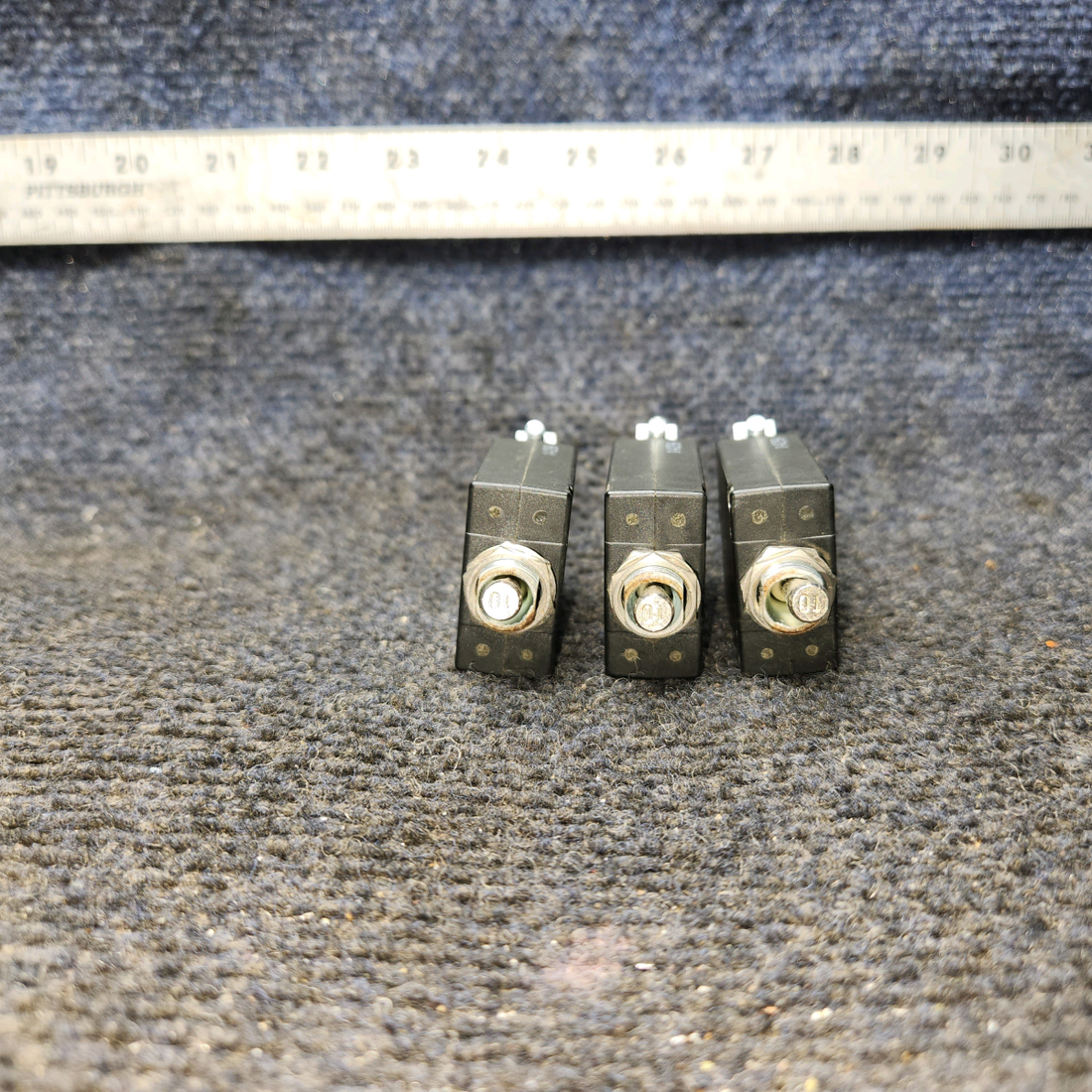 Used aircraft parts for sale, W31X2M1G10 Tyco Electronics W31 Series PIPER PA-24-250 Circuit Breaker – 10 Amps, Price per Each
