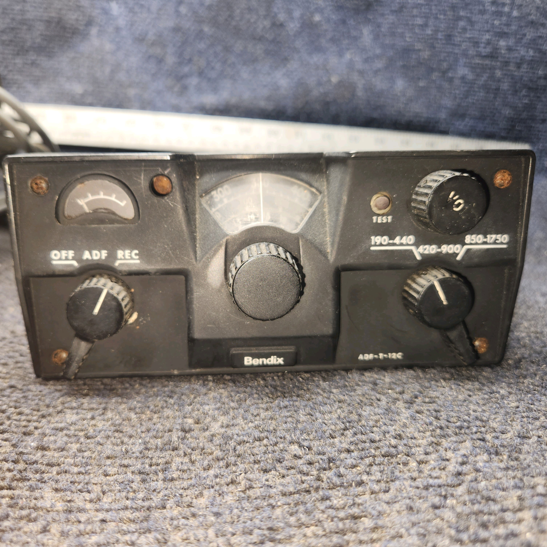 Used aircraft parts for sale, 1U022-08, 1U027-01 Bendix Piper PA-28-140 ADF Radio 201C w/ Tray, Indicator & Antenna (14/28V)
