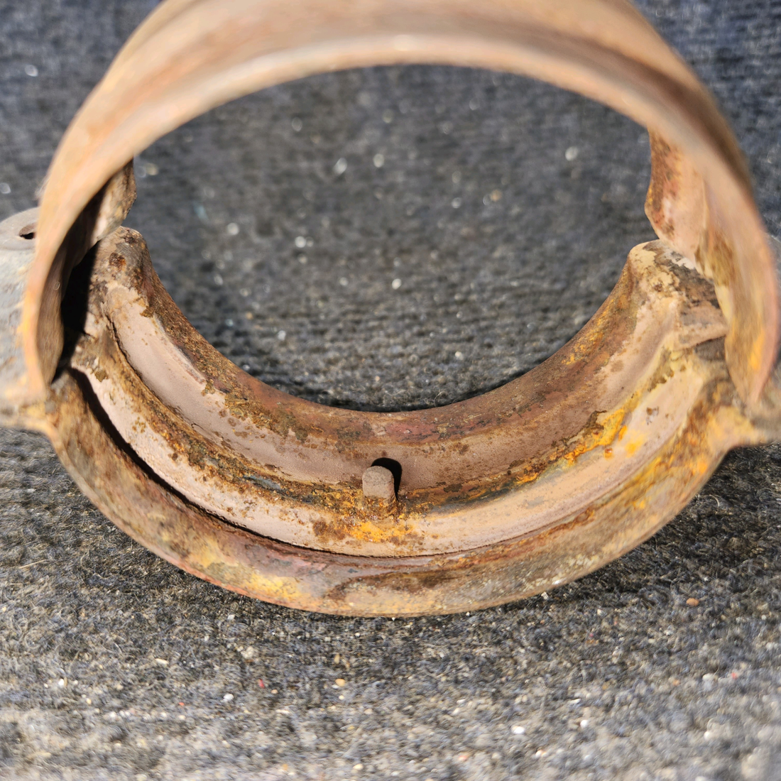 Used aircraft parts for sale, 0750161-25 Cessna 182G Exhaust Clamp