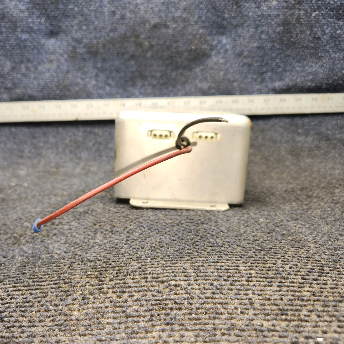 Used aircraft parts for sale, A413-T2-14DF Whelen Strobe Light Power Supply