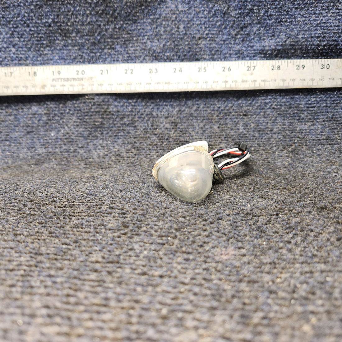 Used aircraft parts for sale, A427 WHELEN Beechcraft C23 SUNDOWNER Strobe Light Lens