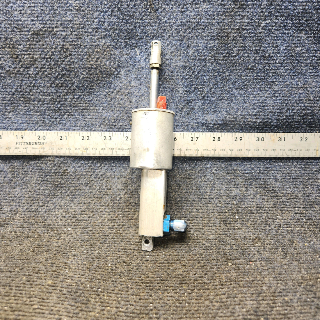 Used aircraft parts for sale, 0541138-16 Cessna 182G Master Brake Cylinder