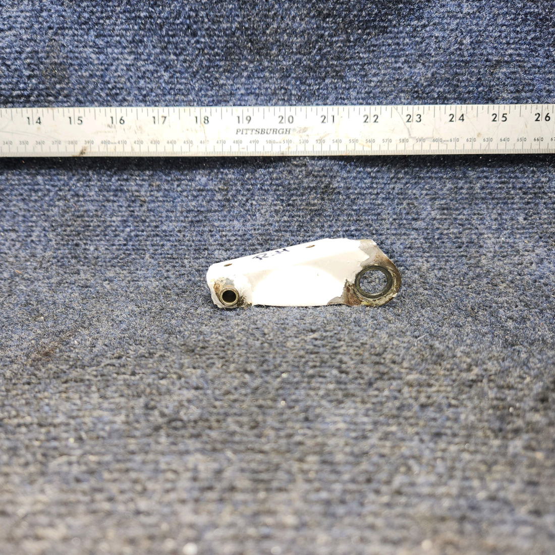 Used aircraft parts for sale, 21068-01 PIPER PA-24-250 Bracket - Gear Door RH