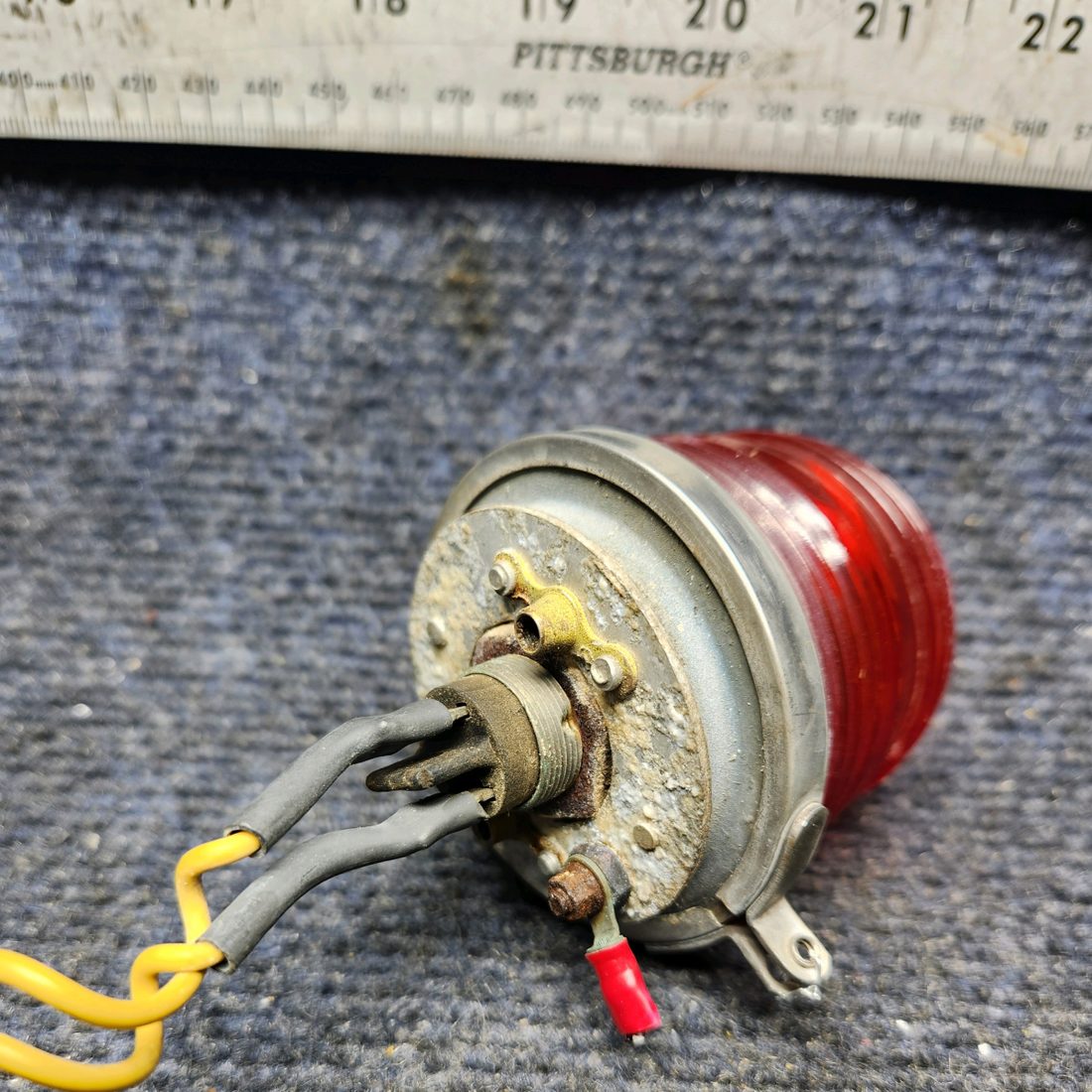 Used aircraft parts for sale, 621001-0101 Cessna FLASHING BEACON (VOLTS: 12) "TESTED"