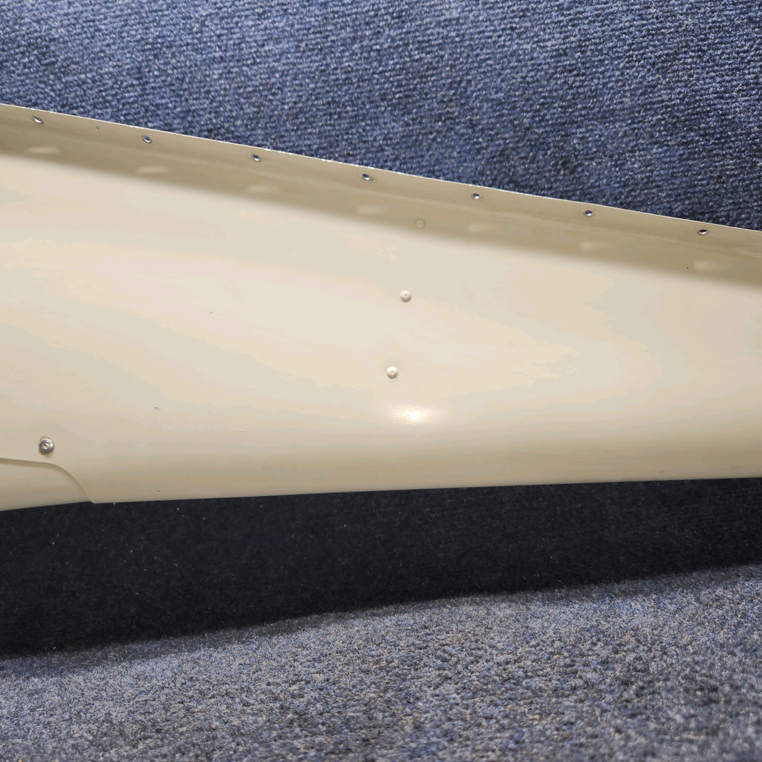 Used aircraft parts for sale, 0531006-76 , 0531012-1 CESSNA 172K DORSAL FIN