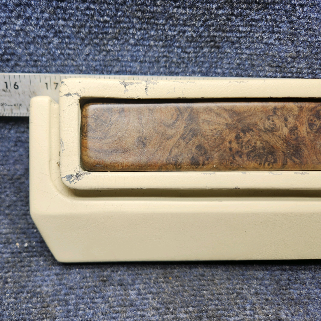 Used aircraft parts for sale, 96-534133-2 Beechcraft F33A PASSENGER ARMREST MIDDLE RH