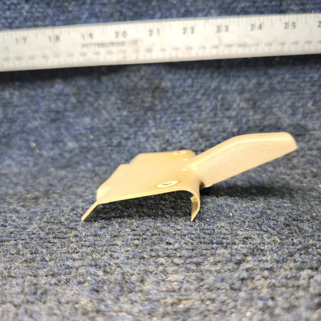 Used aircraft parts for sale, 67556-000 Piper PA28-140 WINDSHIELD TRIM STRIPDOWN STRIP