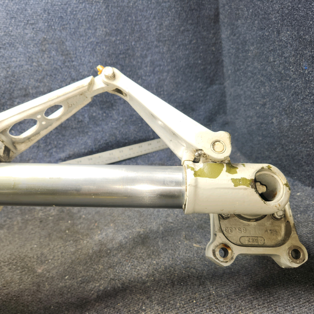 Used aircraft parts for sale, 95-810002-618 BEECHCRAFT 95-55B Gear Assy Main - RH