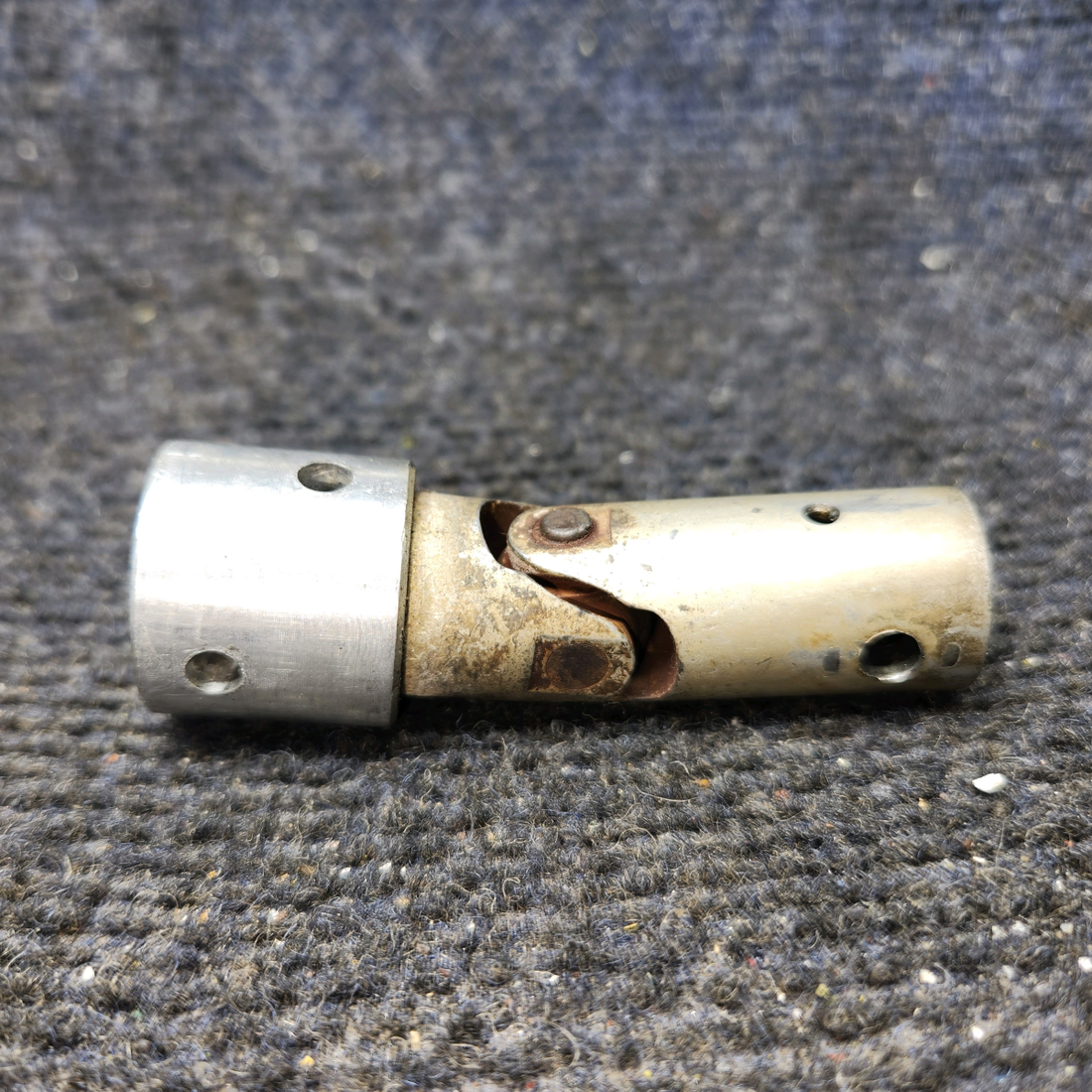 Used aircraft parts for sale, 62834-002 Piper PA28-161 Universal Joint for Control Column