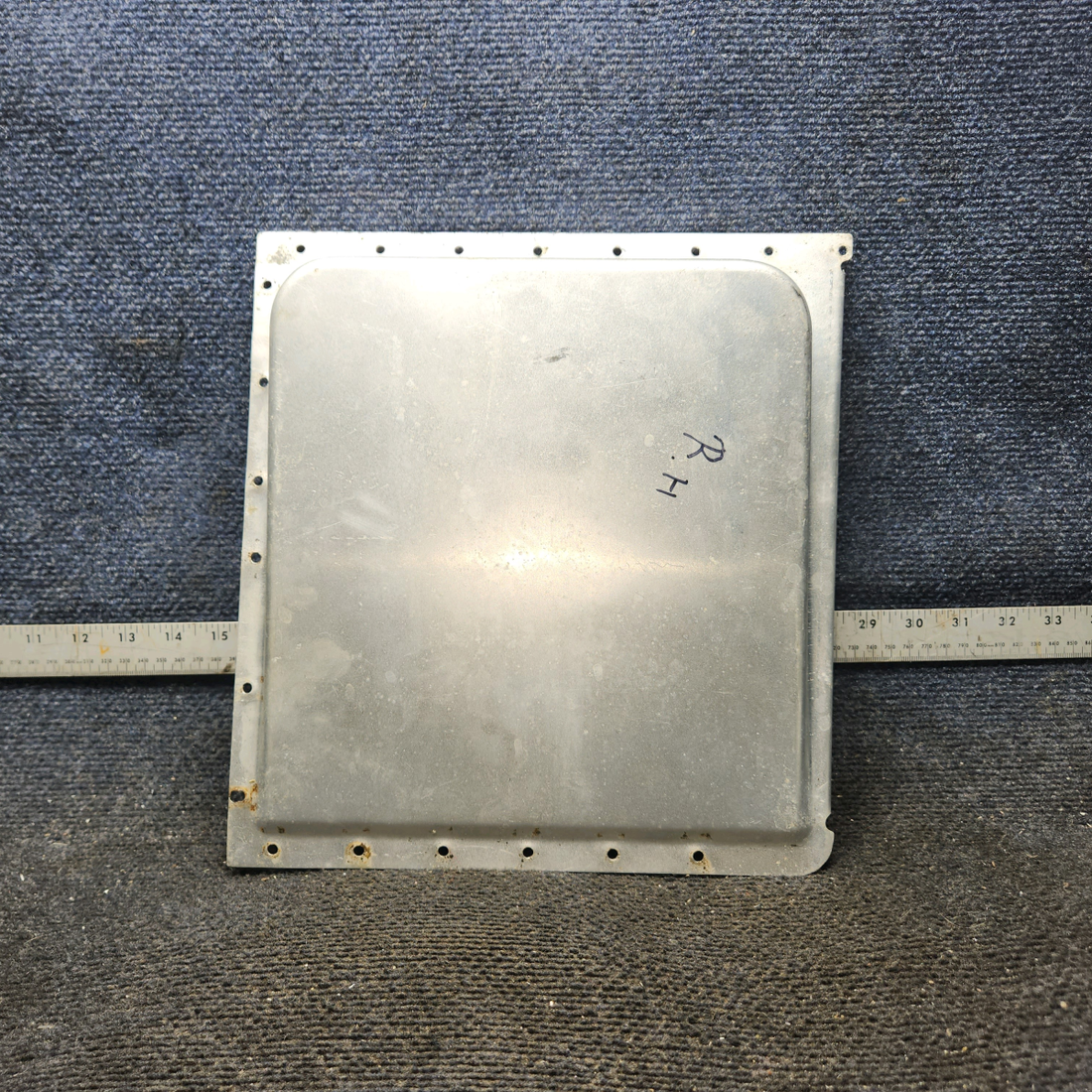 Used aircraft parts for sale, 0413429-2 cessna 150G Front Floorboard Foot Pan – RH