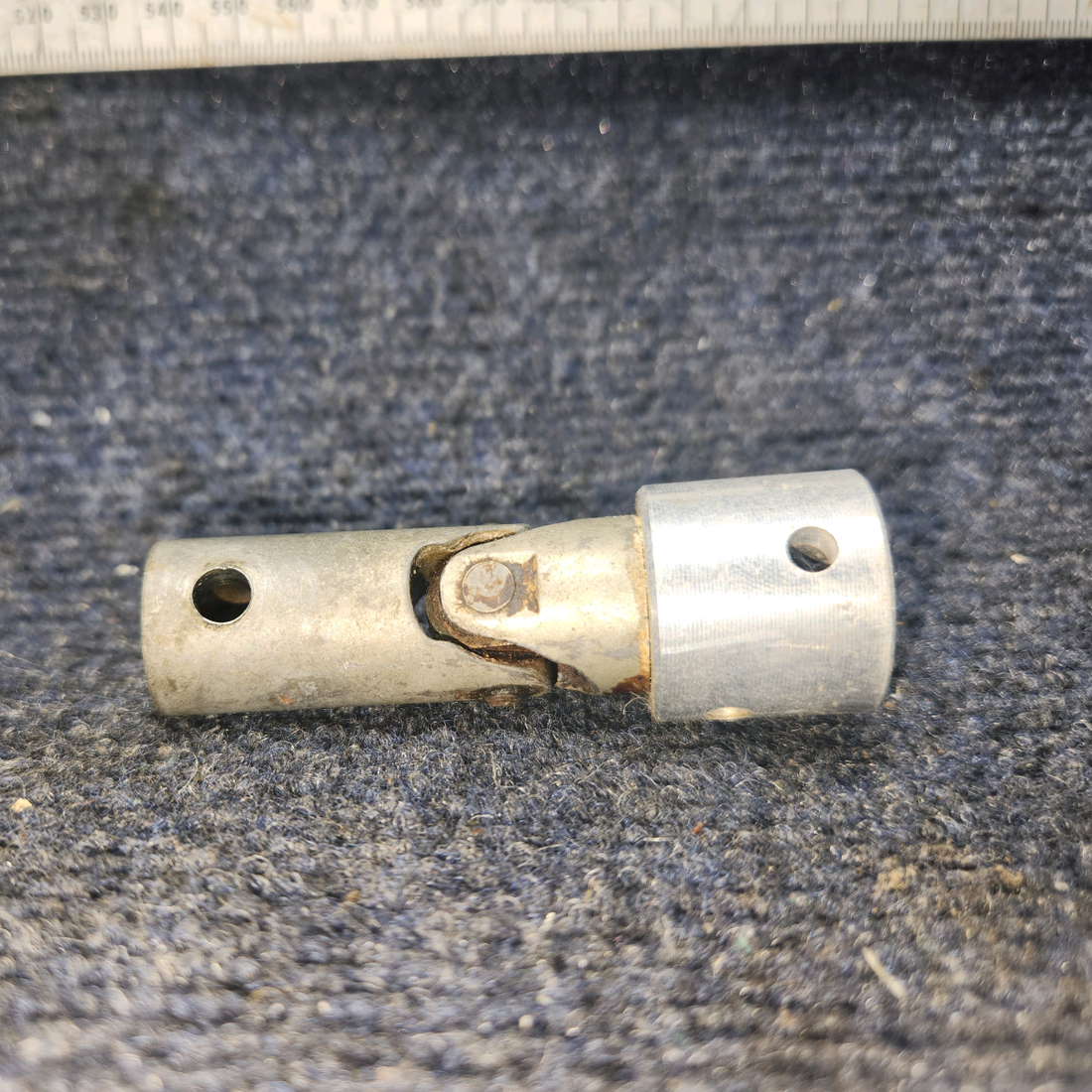Used aircraft parts for sale, 62834-002 Piper PA28RT-200 Universal Joint  for Control Column - Price per unit