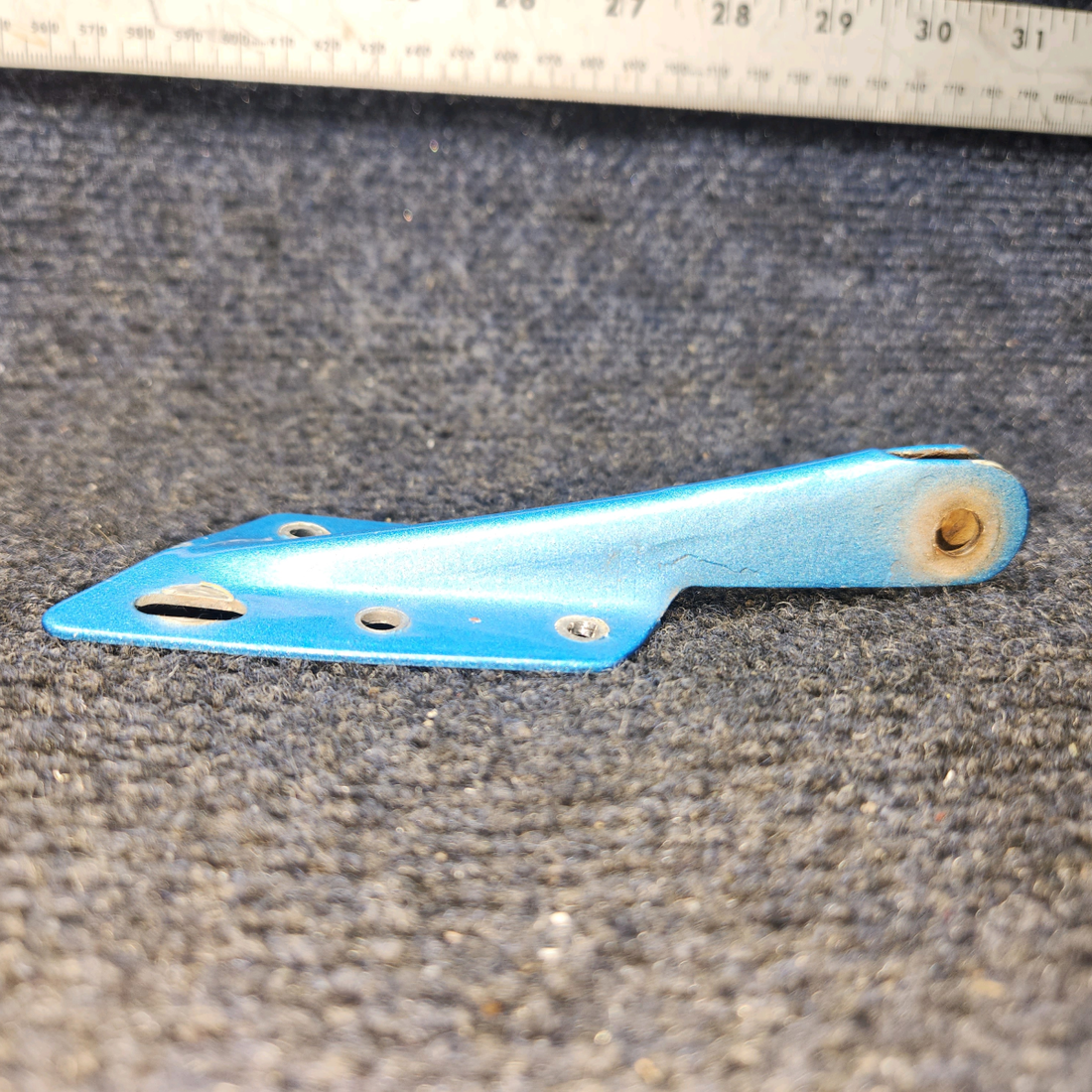 Used aircraft parts for sale, 79475-008 Piper PA28-161 Lower Cabin Door Hinge Assy