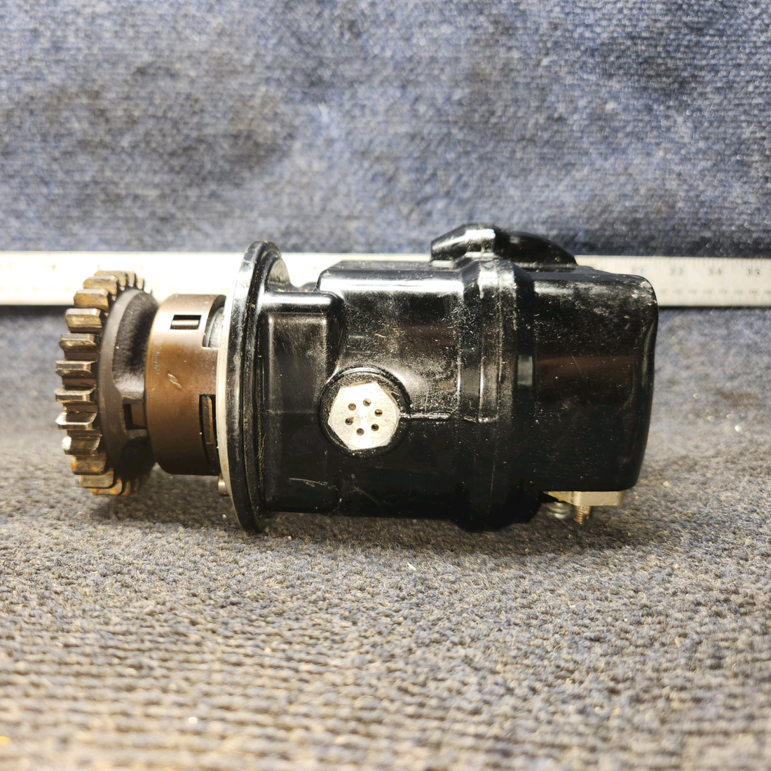 Used aircraft parts for sale, 4301 Champion Aerospace cessna 150G Slick Magneto with Gear