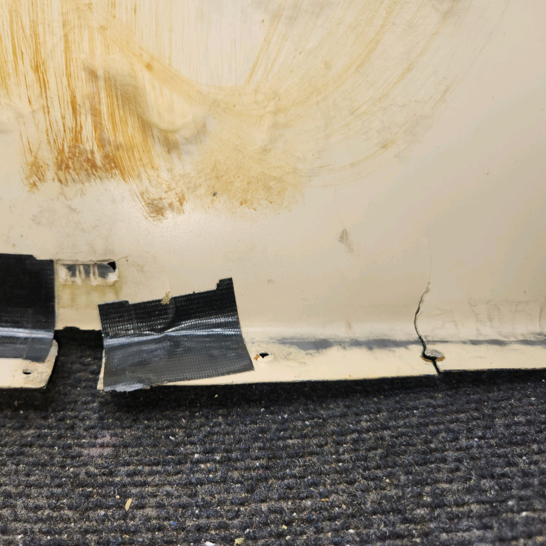 Used aircraft parts for sale, 0700702-5 Cessna 182G Baggage Panel Door