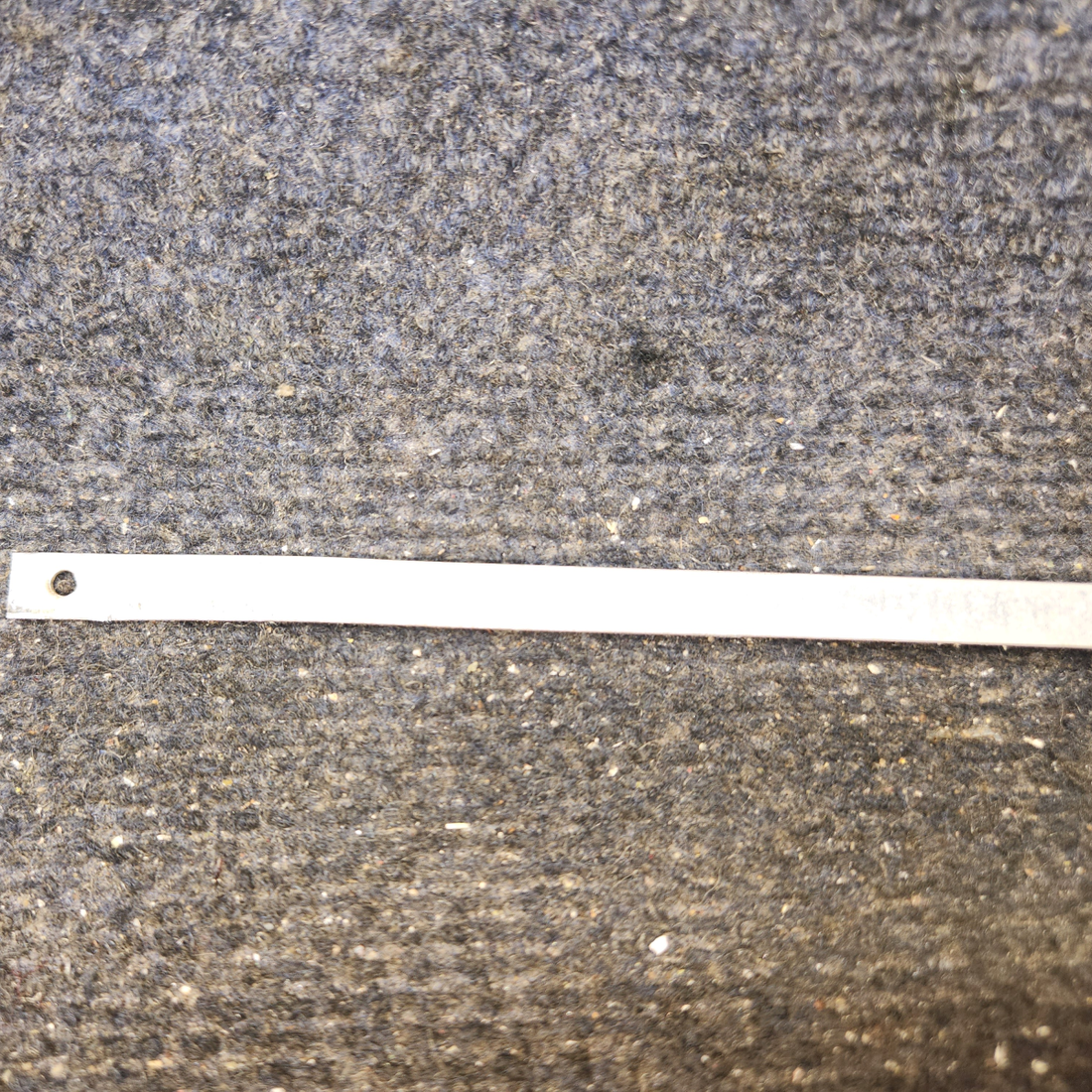 Used aircraft parts for sale, 0413406-8 cessna 150G Cabin Door Latch Drawbar