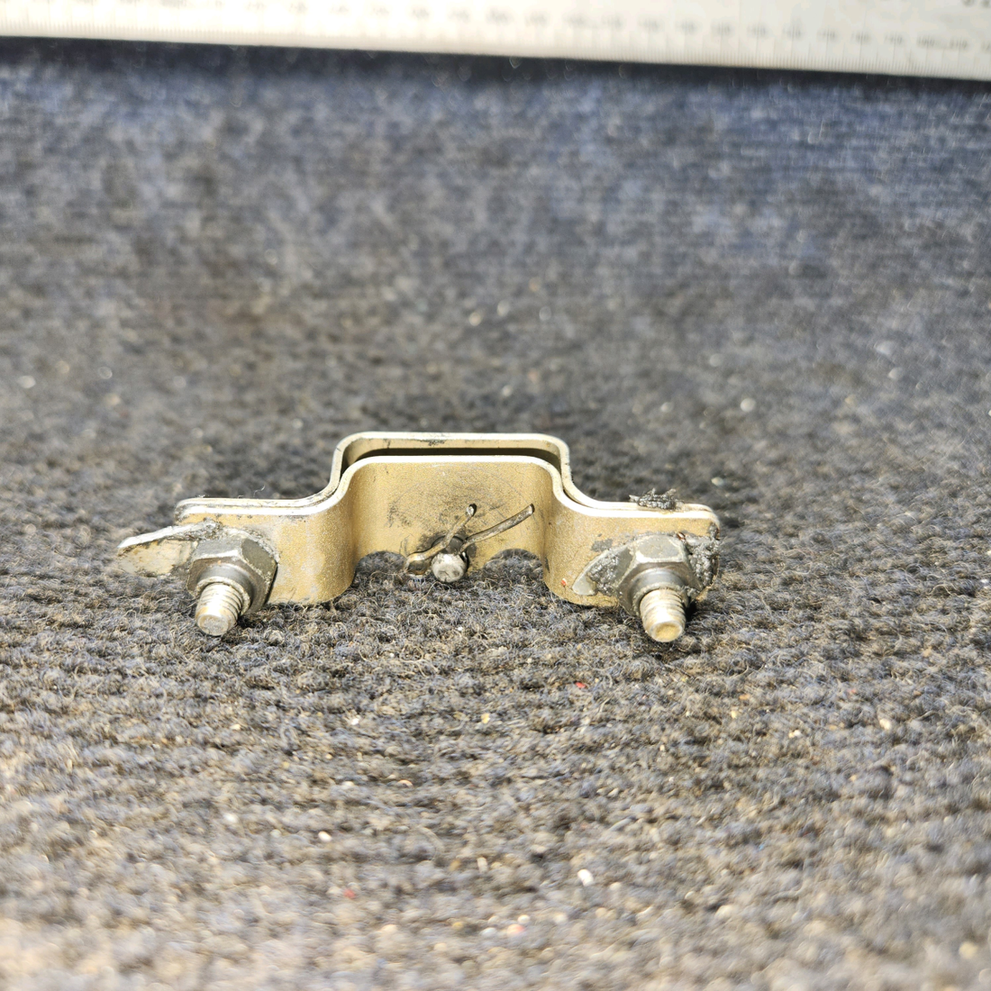 Used aircraft parts for sale, 0411550, 0411549 Cessna 172 Brake Cylinder Bracket & Pin Set