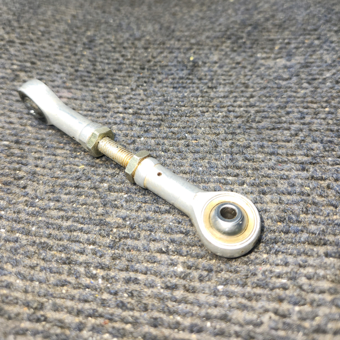 Used aircraft parts for sale, 0743608-1 Cessna 182G Push/Pull Rod Assembly Nose Gear Steering RH