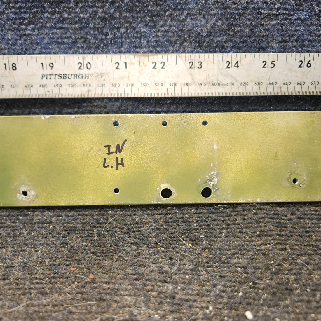 Used aircraft parts for sale, MC0511243-4 cessna 172N Seat Rail – Inboard LH