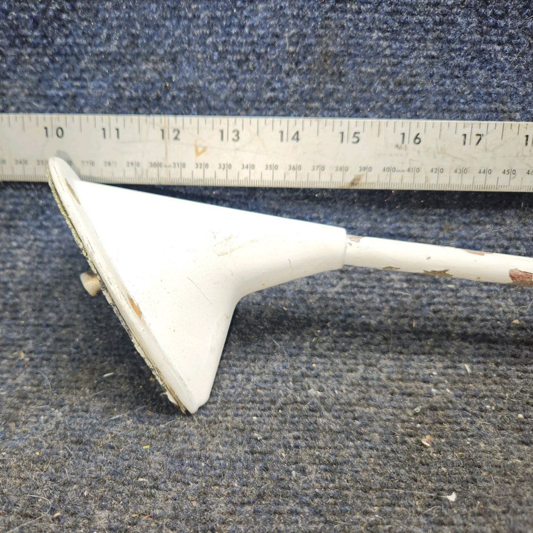 Used aircraft parts for sale, C598501-0104 cessna 172N VHF Antenna