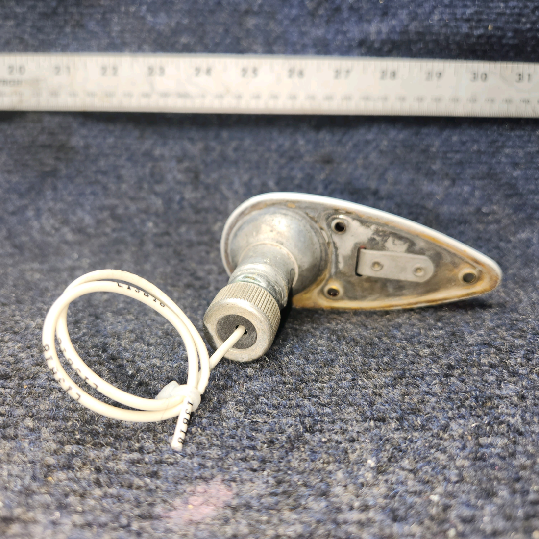 Used aircraft parts for sale, B3307-3 Grimes BEECHCRAFT 95-55B Wing Tip Navigation Light