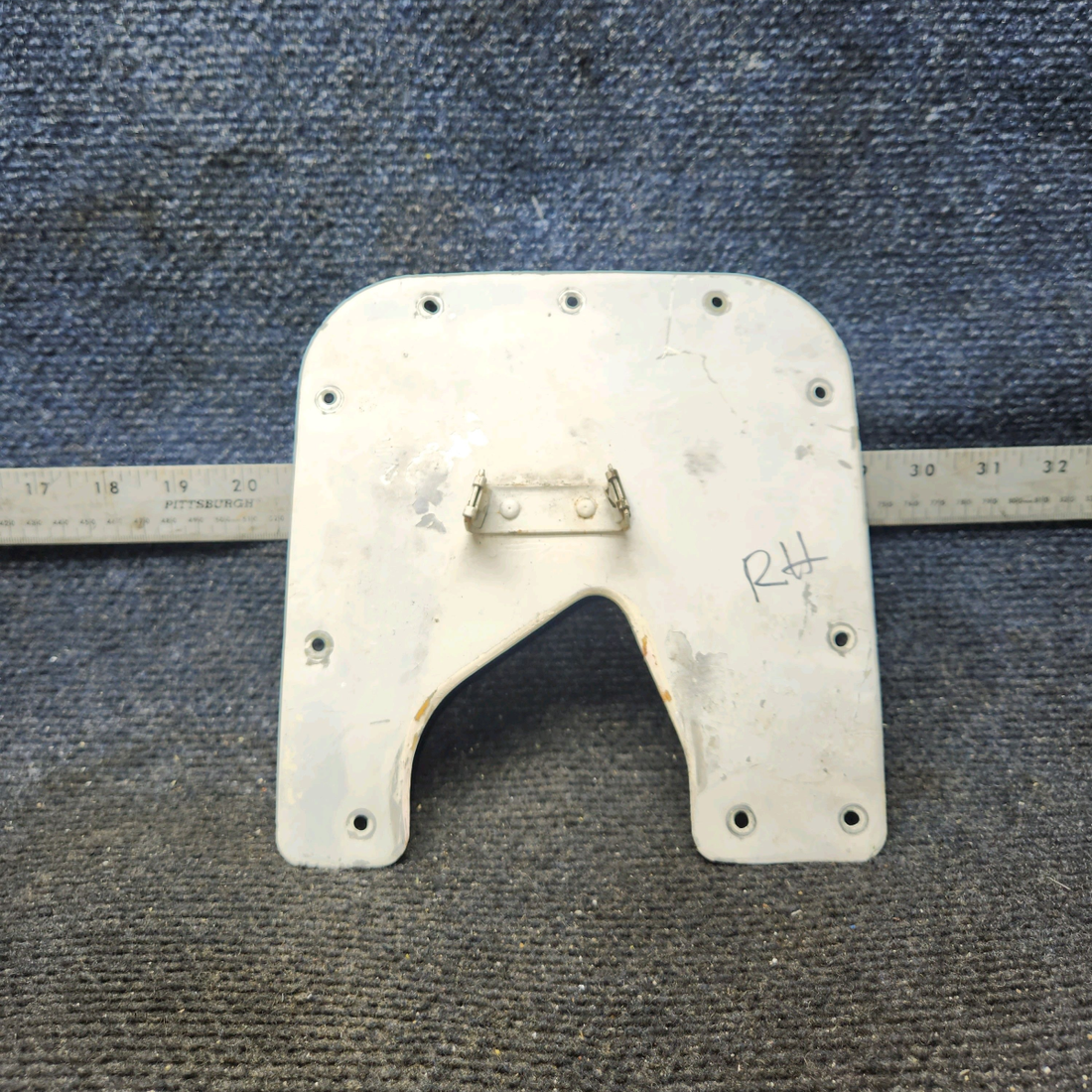 Used aircraft parts for sale, 65688-001 PIPER PA28-140 Main Landing Gear Plate Assy - RH