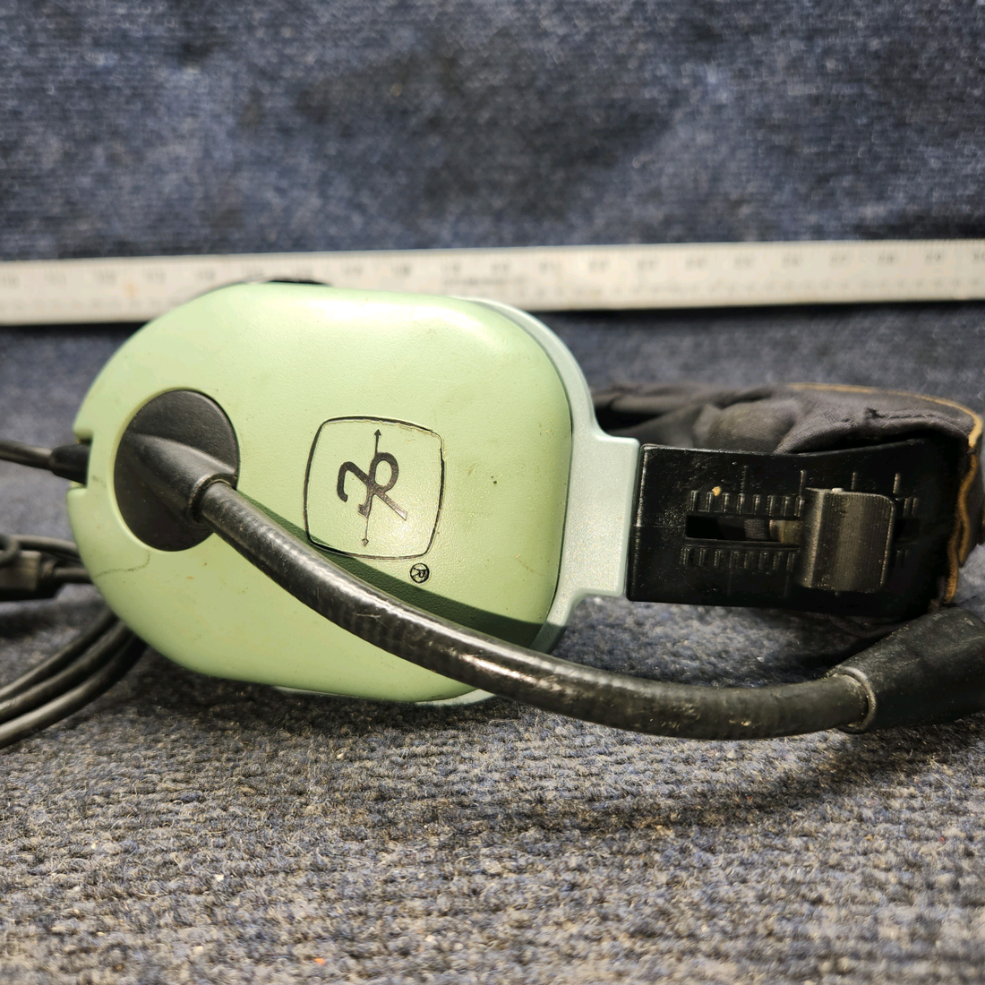 Used aircraft parts for sale, 12507G-46 David Clark H20-10 CESSNA 172K AVIATION HEADSET