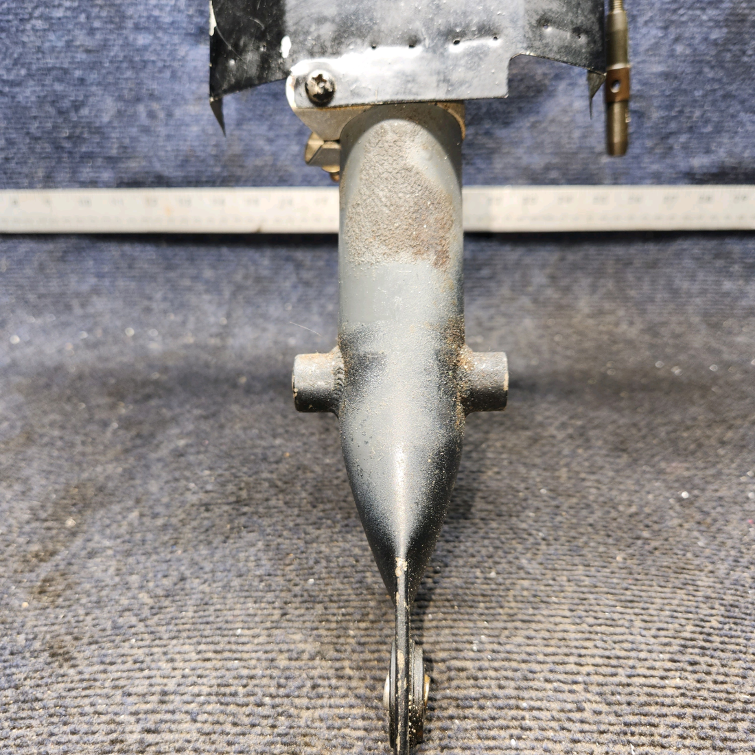 Used aircraft parts for sale, 0511782-17 Cessna 172E Weld Control “Y” Yoke