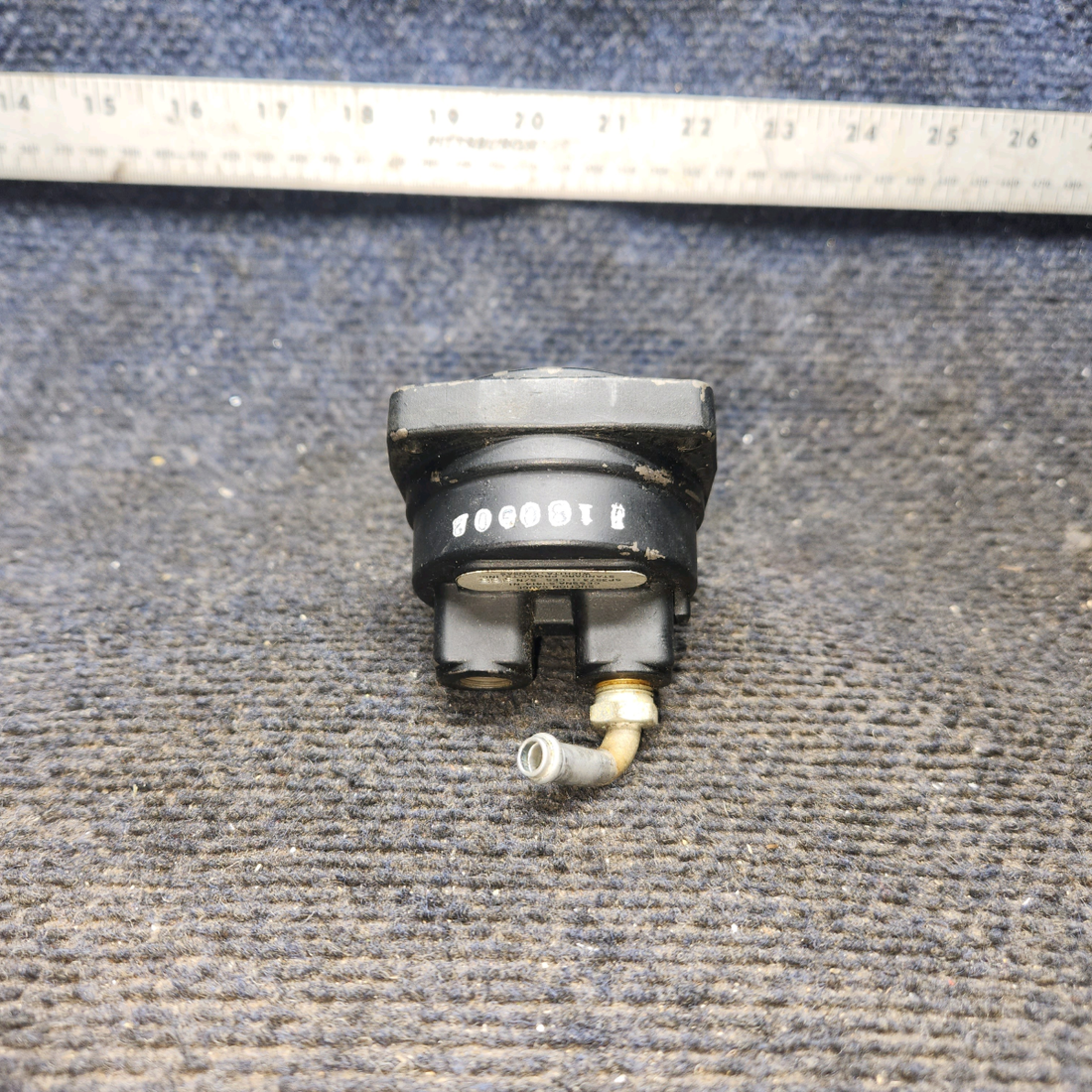 Used aircraft parts for sale, S1414-N1 Standard Precision Cessna 172E Suction Indicator
