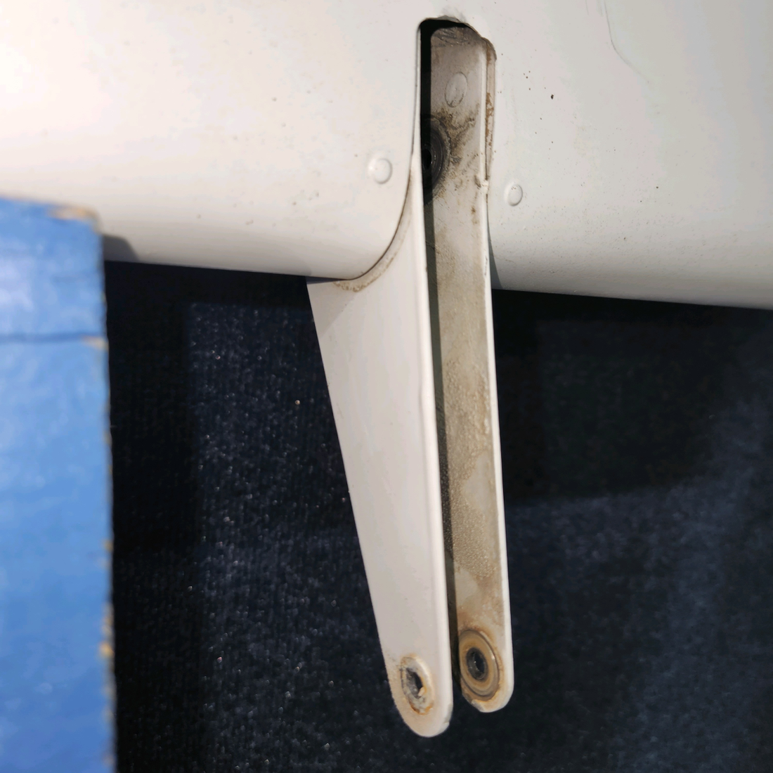 Used aircraft parts for sale, 0426901-15 cessna 150G Flap Assembly – LH