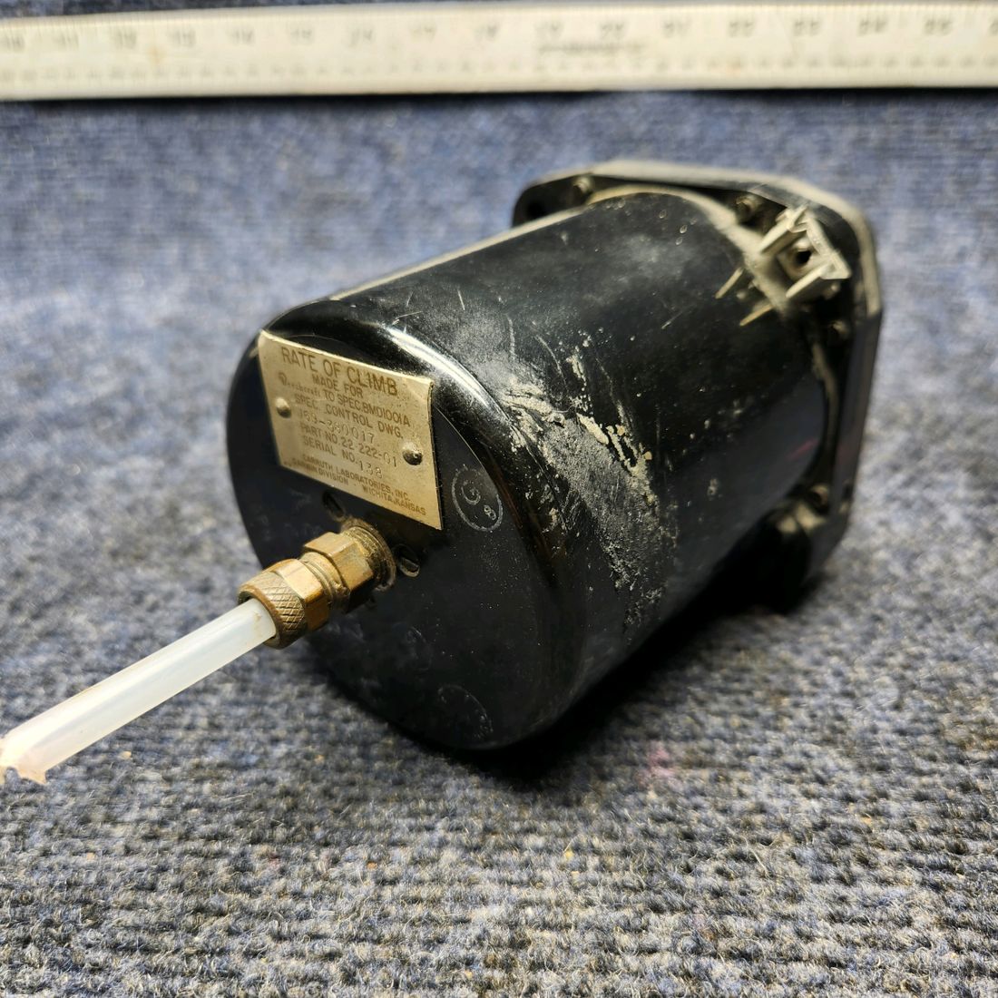 Used aircraft parts for sale, 22-222-01 Beechcraft Beechcraft A23A Musketeer Custom III RATE OF CLIMB INDICATOR