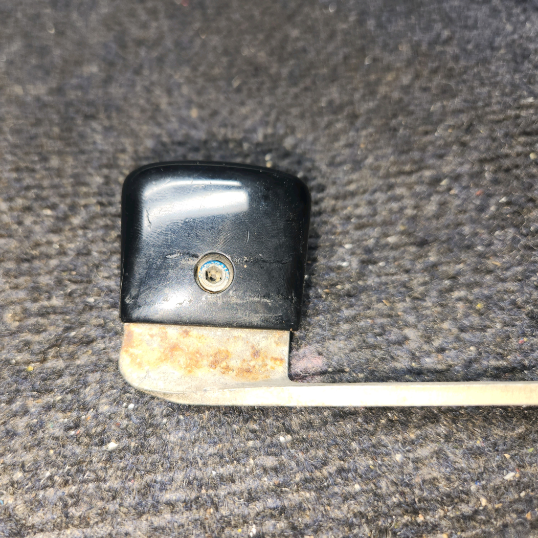 Used aircraft parts for sale, 79515-013 Piper PA28-161 Interior Cabin Door Handle Assy