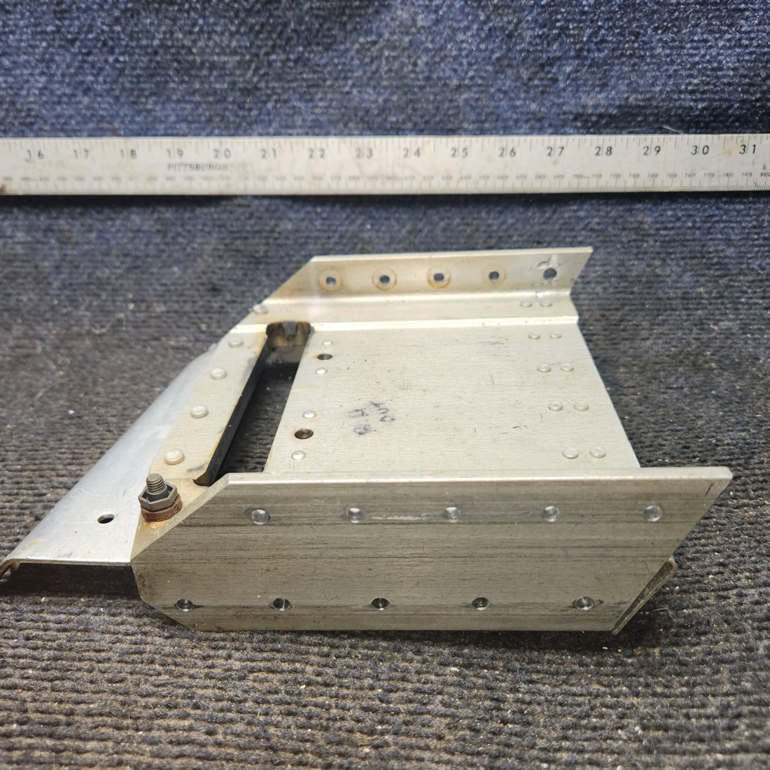 Used aircraft parts for sale, 0411899-1 cessna 150G Main Landing Gear Stiffener Support – RH