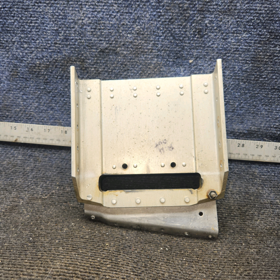 Used aircraft parts for sale, 0411899-1 cessna 150G Main Landing Gear Stiffener Support – RH