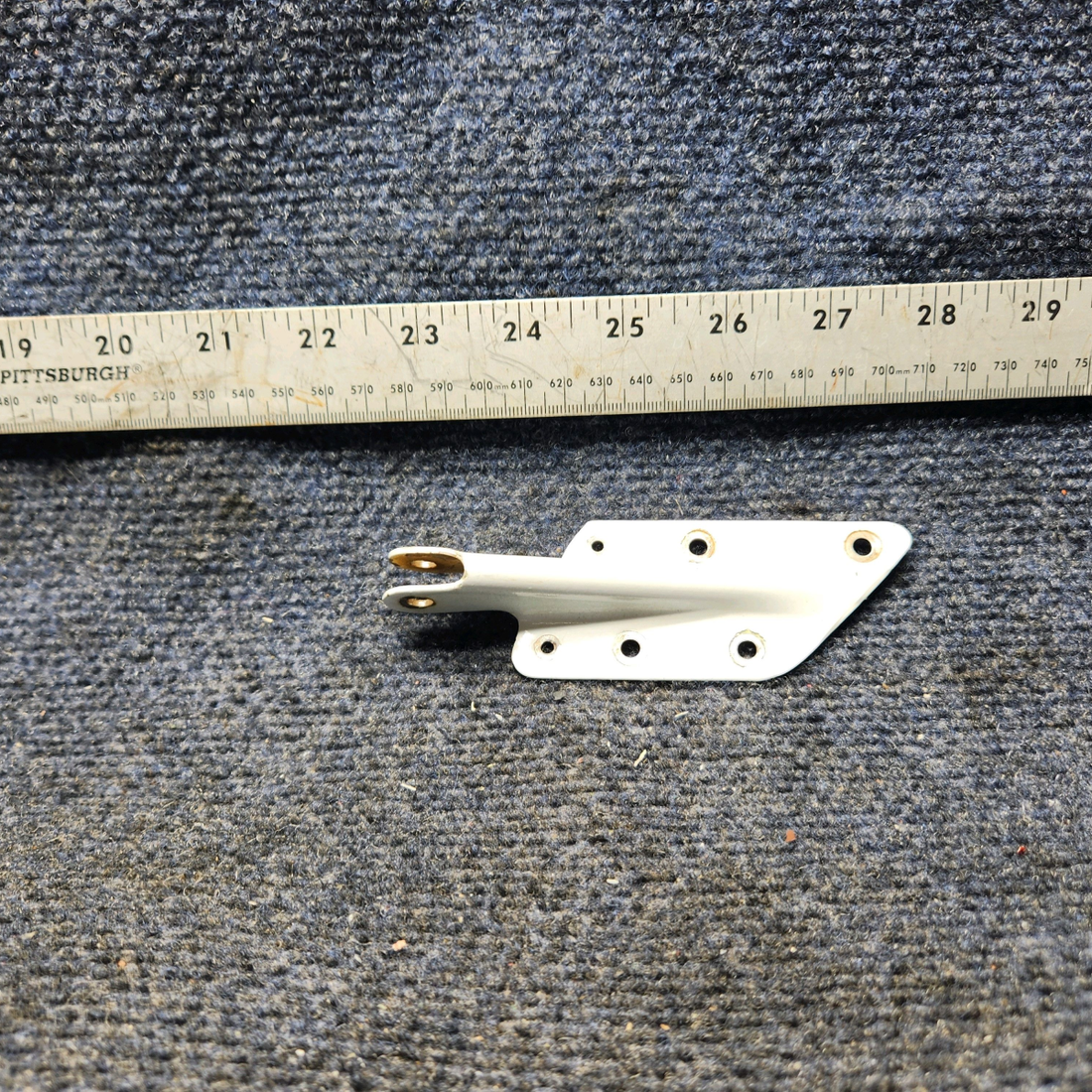 Used aircraft parts for sale, 79475-08 Piper PA28-140 Cabin Door Hinge Lower