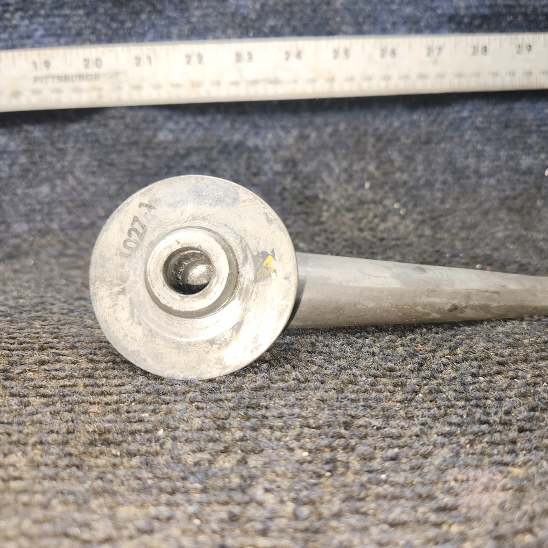 Used aircraft parts for sale, 0711027-1, 0511189-1 Cessna 172E Inside Cabin Door Handle LH or RH w/ Clip