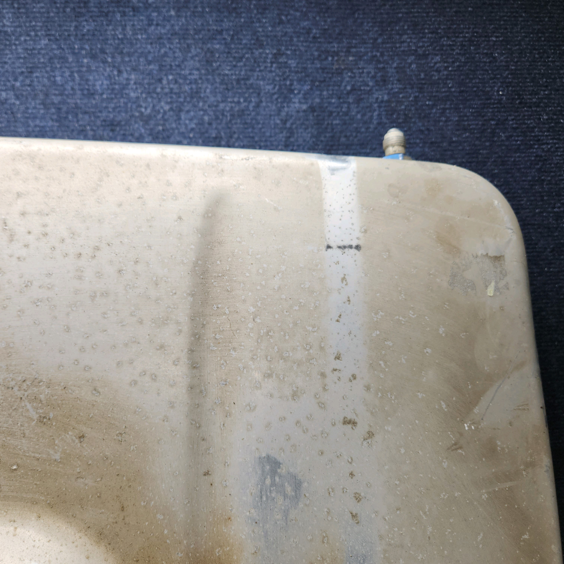 Used aircraft parts for sale, 0426508-9 cessna 150G Fuel Tank – LH – Some Damage, See Photos