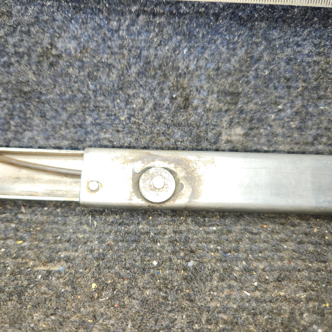 Used aircraft parts for sale, 65727-000 Piper PA-28-140 Door Holder Assembly
