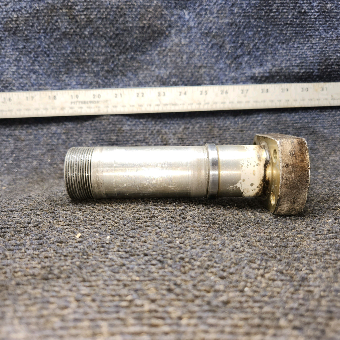 Used aircraft parts for sale, 0541124 Cessna 172E Main Gear Axle