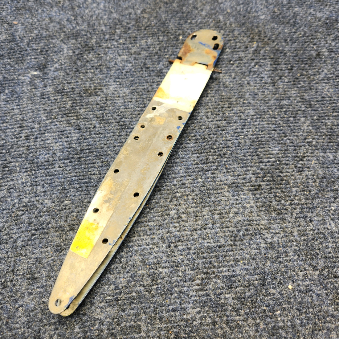 Used aircraft parts for sale, 0511280-2,  0511237-2 CESSNA C172RG CABIN DOOR UPPER HINGE ASSEMBLY RH