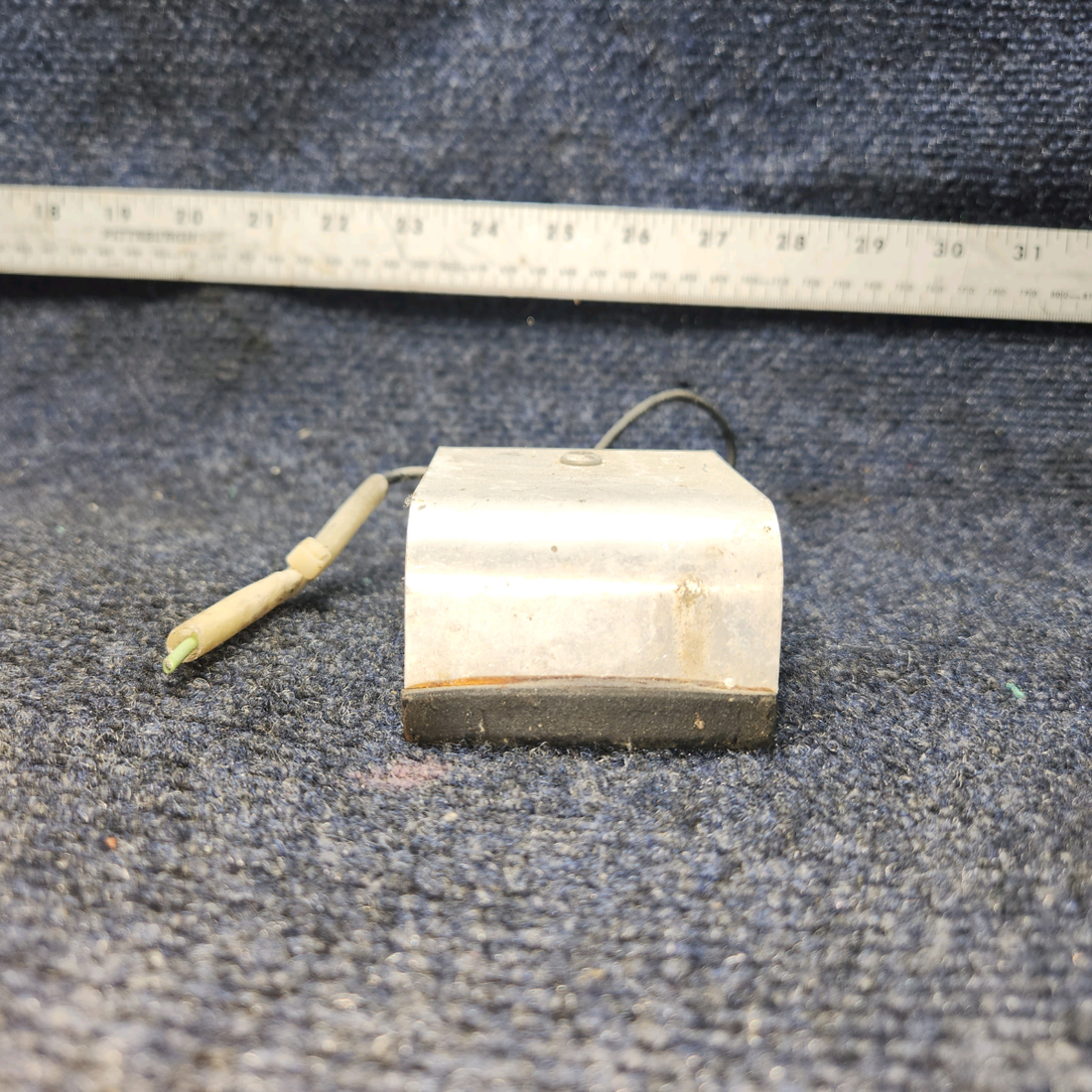 Used aircraft parts for sale, 0762035-1 Cessna 182P Cover Plate Wing Light