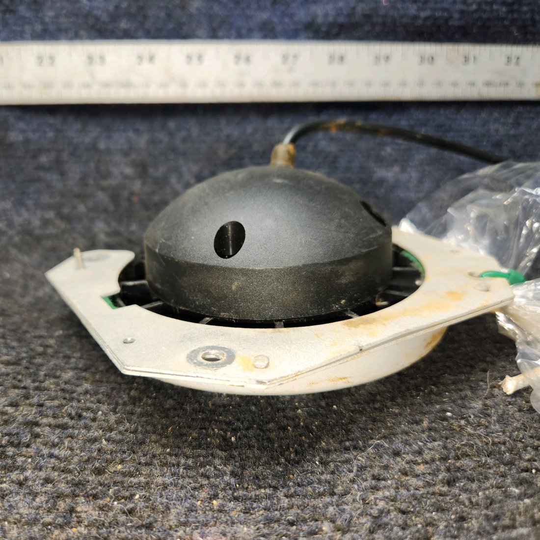 Used aircraft parts for sale, 0423542-6 Cessna 172 Bracket Assy Landing Light With LED light