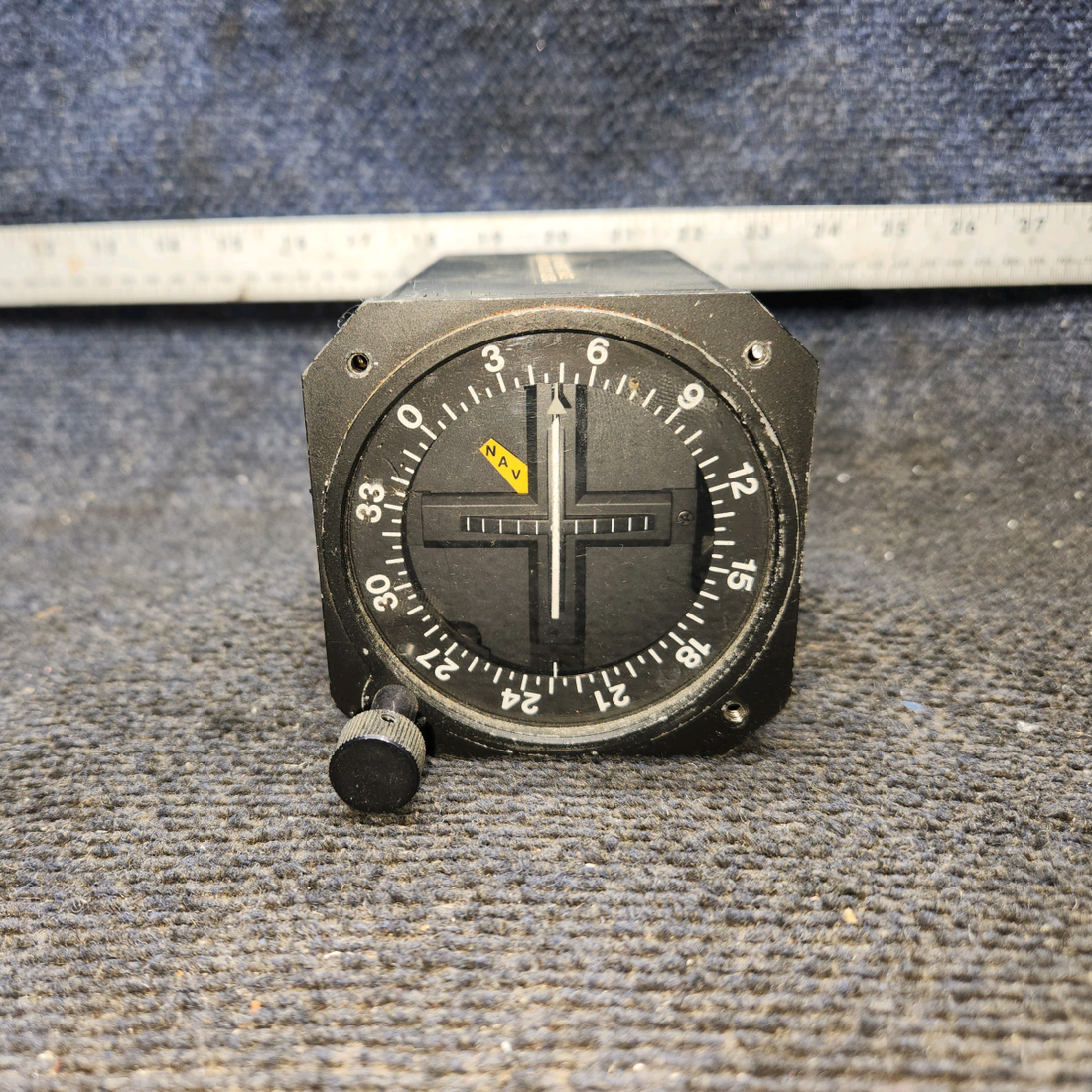 Used aircraft parts for sale, ID-824 Narco Beechcraft 35-33 VOR-LOC  Indicator w/ Connector